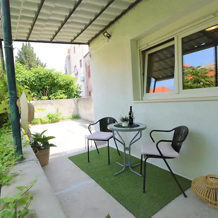 Vinea-parking Included Apartman