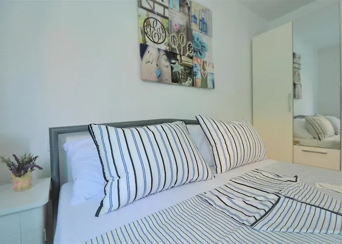 Vinea-parking Included Apartman